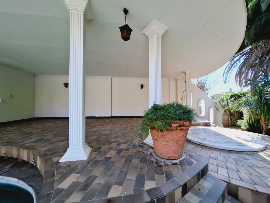 5 Bedroom Property for Sale in Dan Pienaar Free State